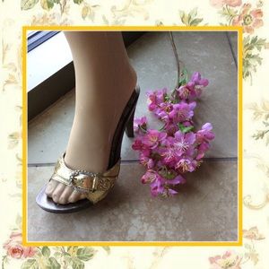 🌸 GOLD SANDAL LOW HEEL BLING STRAP WOOD VINTAGE